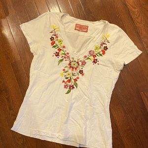 Johnny Was JWLA white t shirt